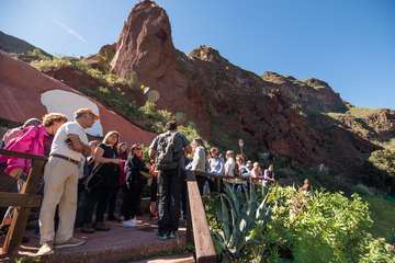 El Cabildo organiza recorridos por este monumento natural para dar a conocer su historia y sus riquezas (Foto TA)